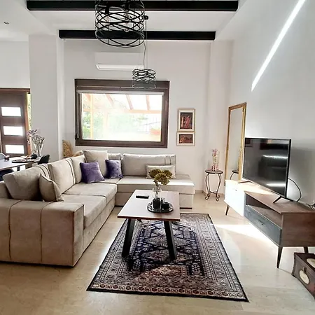 La Maisonette, Center Florina