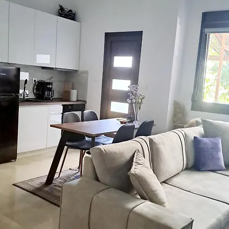 La Maisonette, Center * Florina