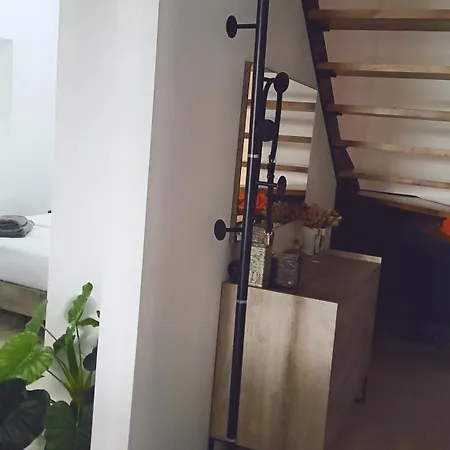 La Maisonette, Center Apartment