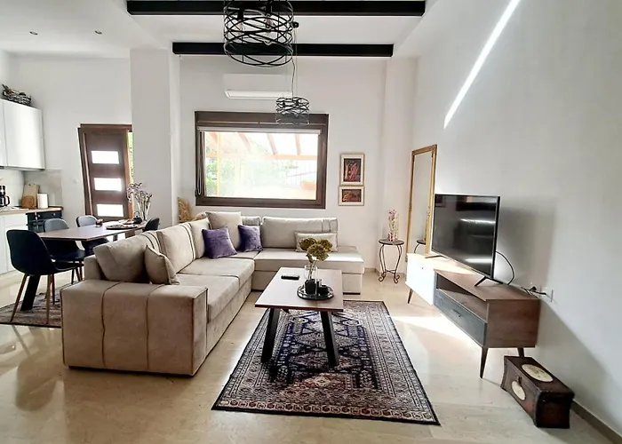 La Maisonette, Center Florina