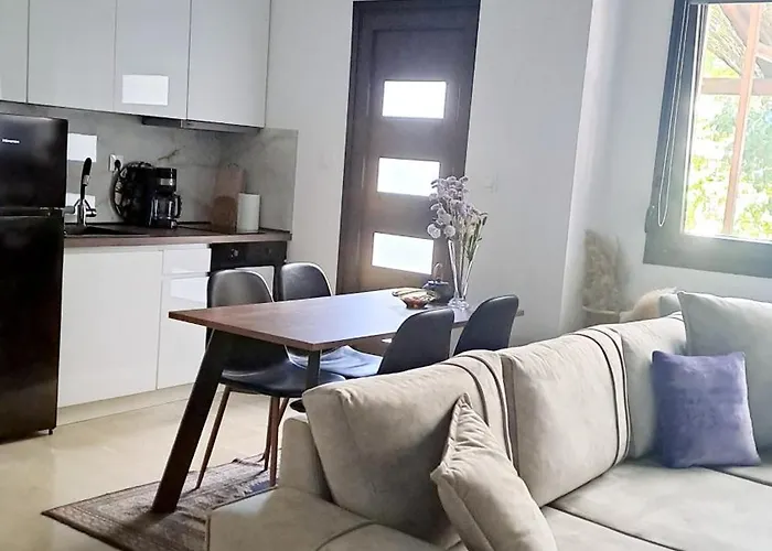 La Maisonette, Center * Florina