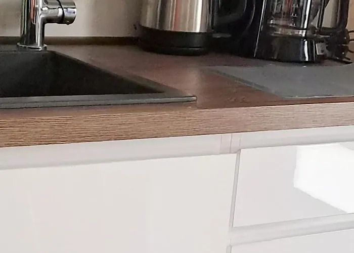 La Maisonette, Center